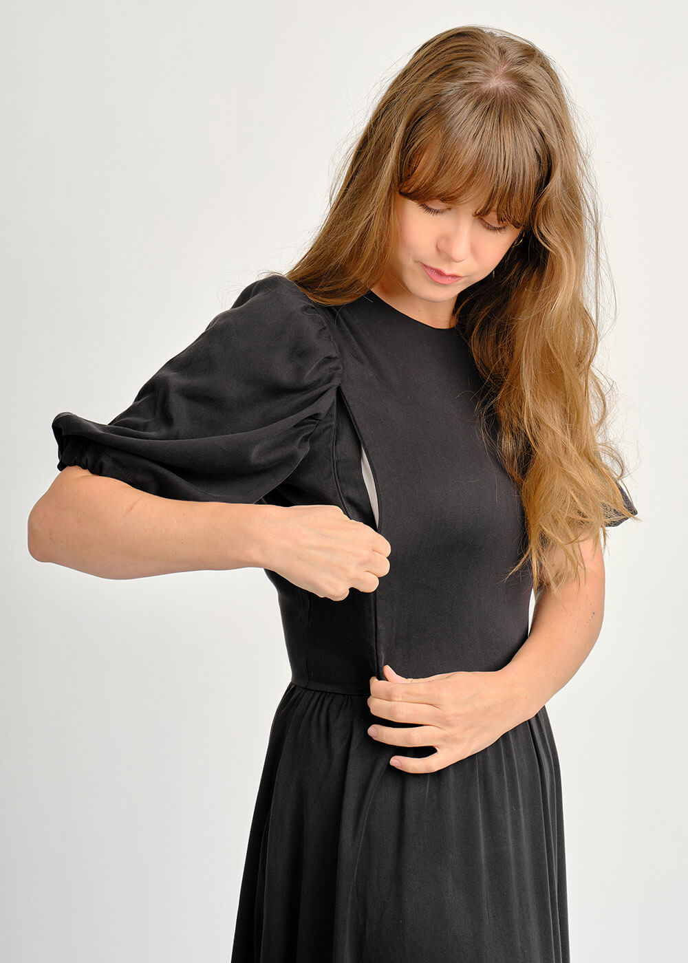 Kojicí šaty Jenu – černé Sandwash