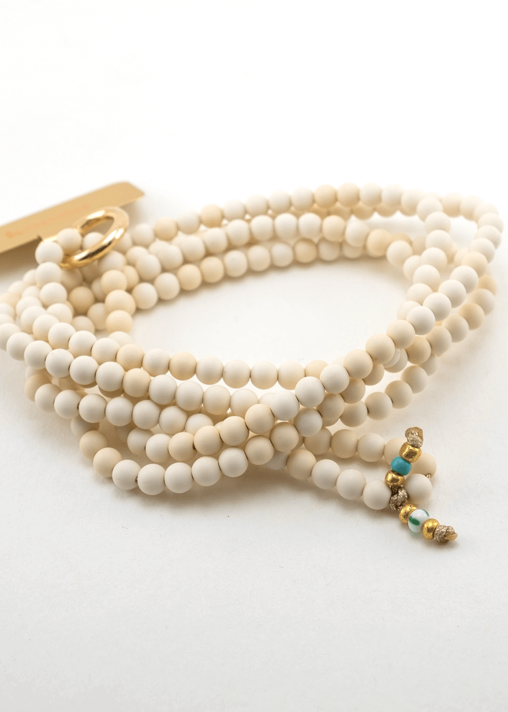 Korálková šňůrka na telefon – Krémová